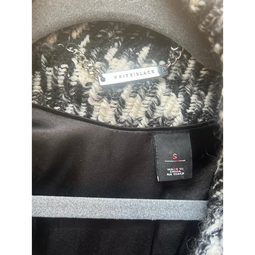 White‎ House Black Market houndstooth /plaid coat with belt. Made in USA SZ SM. - Picture 3 of 5